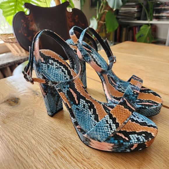 ASOS Snakeskin Embossed Leather 5" Platform Chunky‎ Heels US 9 Blue Yellow Pink - Picture 1 of 8